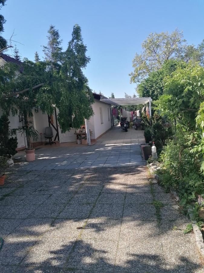 Отель Mobilheim In Alttrebbin Neutrebbin Экстерьер фото